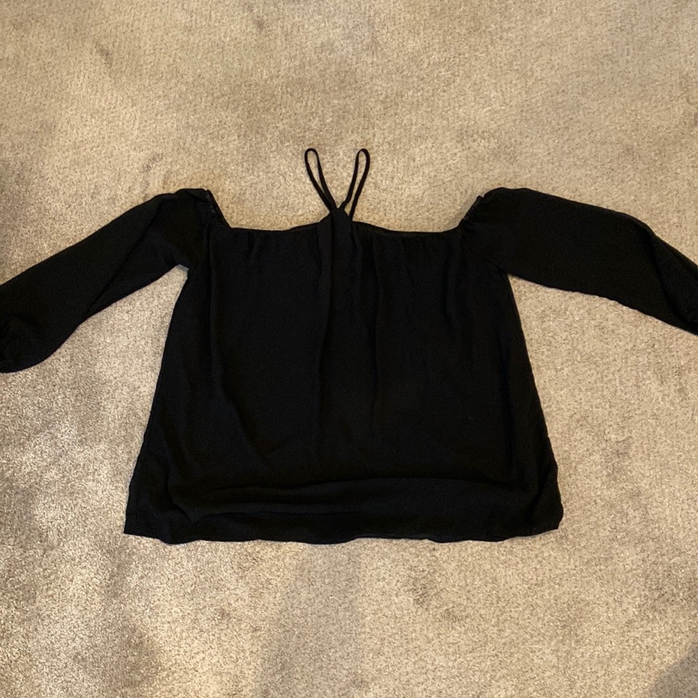 Off the shoulder black halter with sleeves